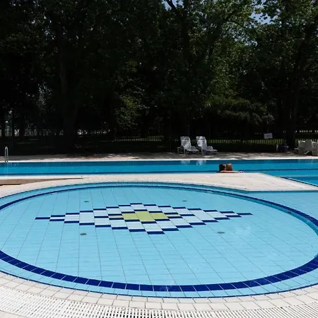 Gold Wellness Apartman Apartment *